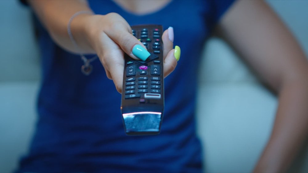 Televisión de pantalla plana en la habitación